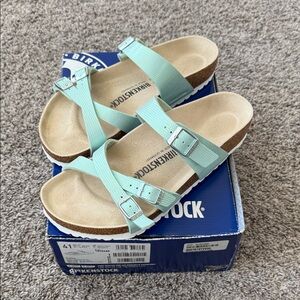New in Box Birkenstock Womens Sandals - Mint Green